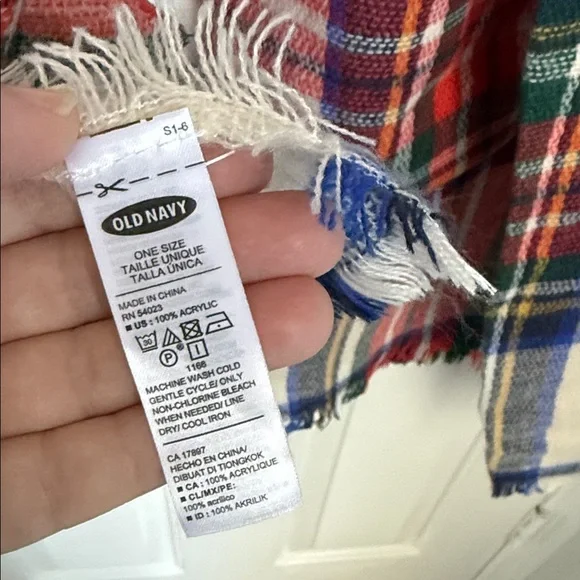 New Plaid Multicolor Scarf - Picture 3 of 5